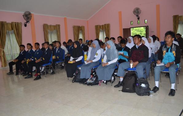 Peserta Hearing/Dialog di Kec. Gantung