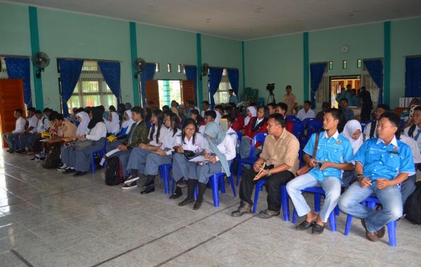 Peserta Hearing/Dialog di Kec. Manggar